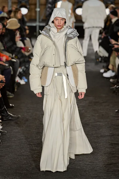 Look 63